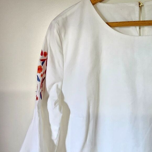 EUC MUDPIE WHITE EMBROIDERED BELL SLEEVES VINTAGE STYLE DRESS SIZE M - Picture 4 of 16